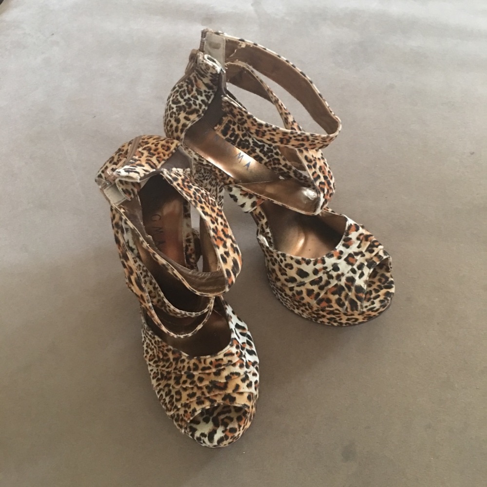 ENIGMA CHEETAH PRINT PINUP GIRL PLATFORMS 4” 7